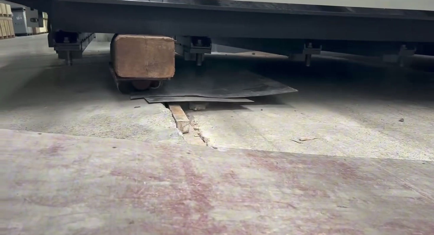 Battery Machine Skate Climbing